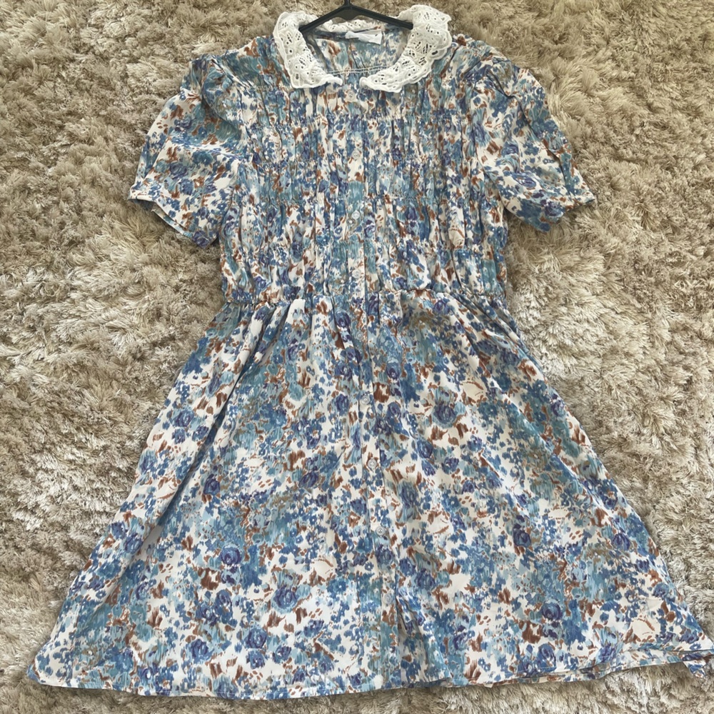Stockplace dress multiple colors; collar and button down. Medium